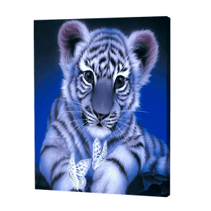 White Cub With Butterflies | Diamond Painting